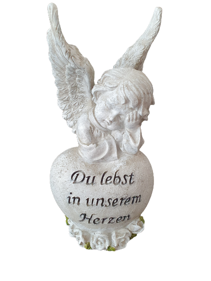 Engel auf Spruchherz – „Du lebst in unserem Herzen“ | Gedenkdeko 18,5 cm