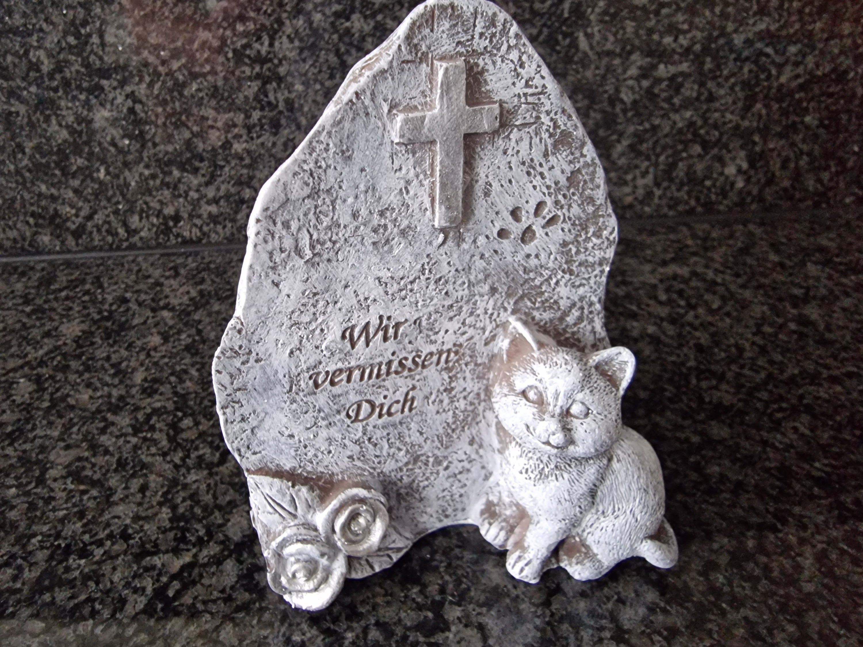Grabschmuck Grabstein mit Hund oder Katze mit Spruch Wir vermissen Dich Trauer