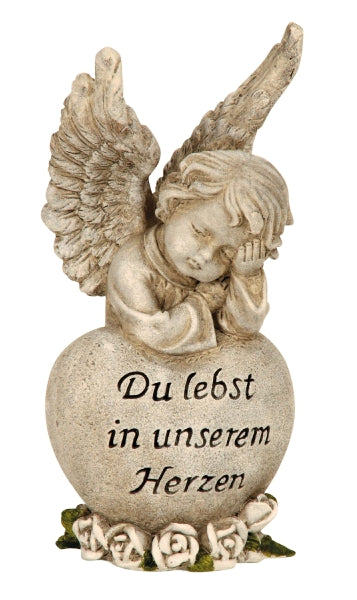 Engel auf Spruchherz – „Du lebst in unserem Herzen“ | Gedenkdeko 18,5 cm