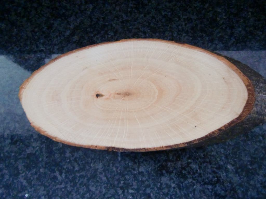 Käsebrett Rinde Schneidbrett Rindenbrett ERLE Holz Deko Servierbrett Baumscheibe