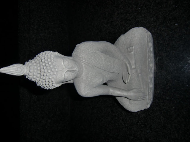 Thai Buddha Figur sitzend Feng Shui Statue in grau aus Poly 39 cm